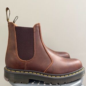 Dr. Martens 2976 Chelsea Boots